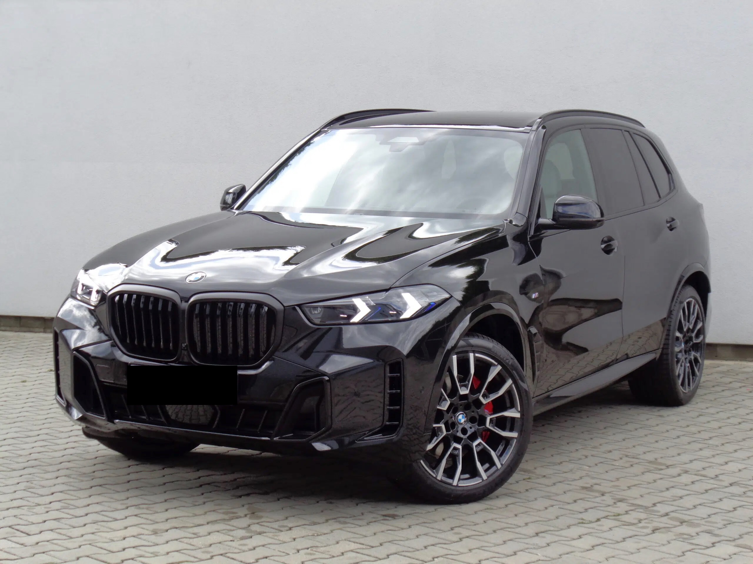 BMW X5 40i xDrive Msport | české nové auto | sportovně luxusní benzínové SUV | super výbava | skvělá cena | předání ihned | objednání online | auto eshop AUTOiBUY.com